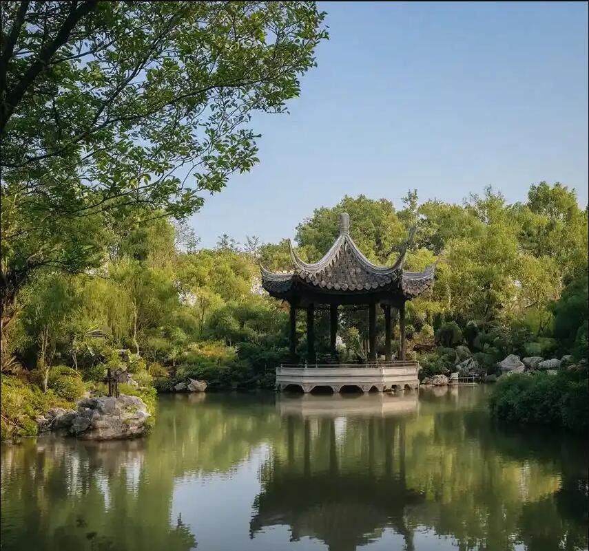 巫溪县倾城餐饮有限公司